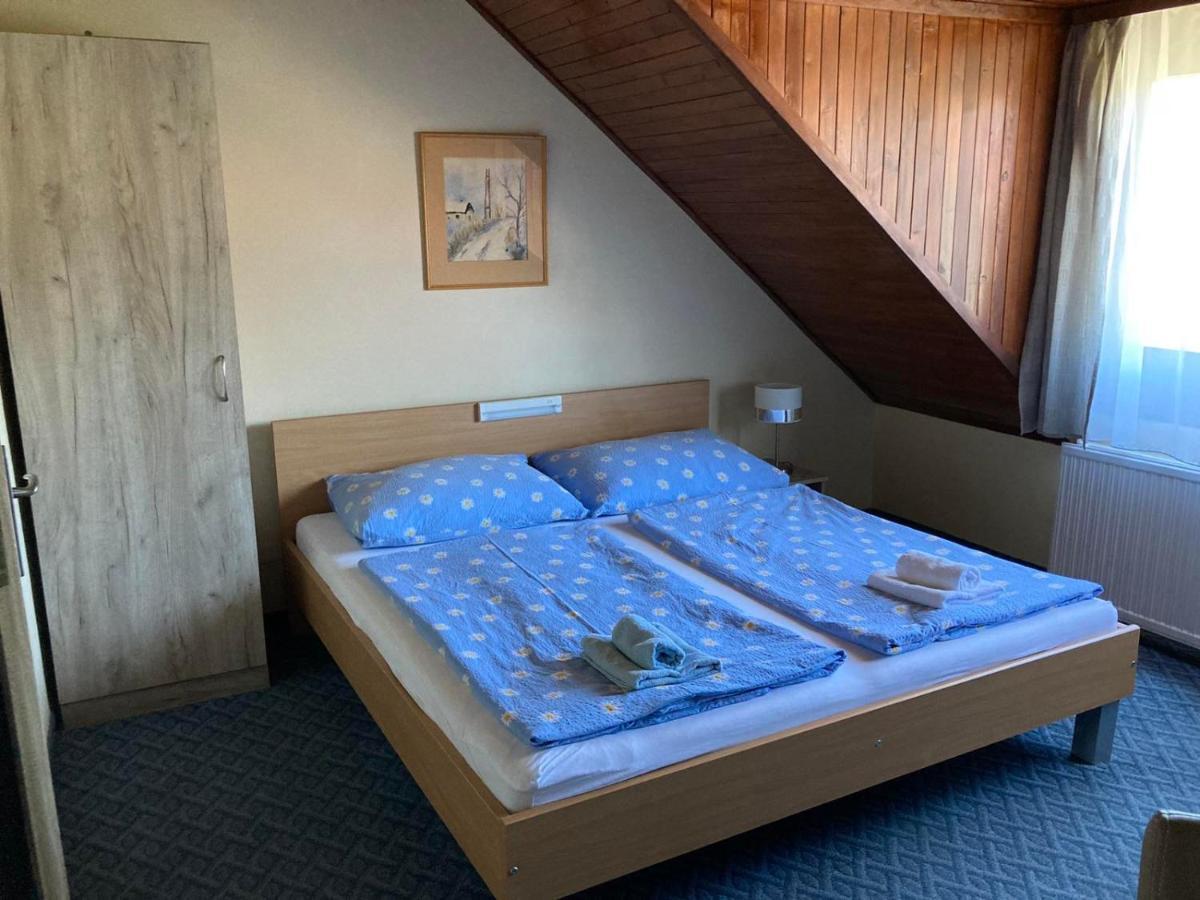 Hotel Farkas Vendeghaz Šoproň Exteriér fotografie