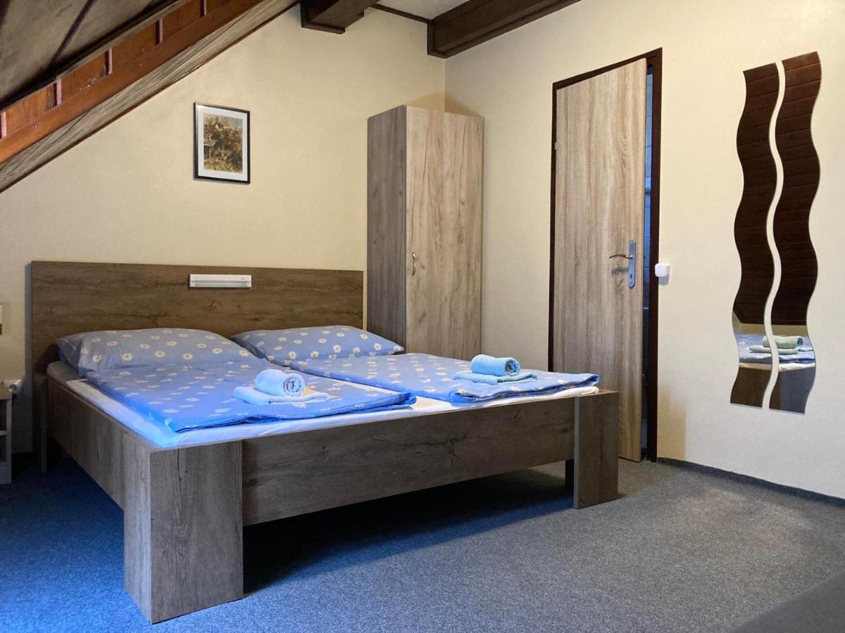 Hotel Farkas Vendeghaz Šoproň Exteriér fotografie