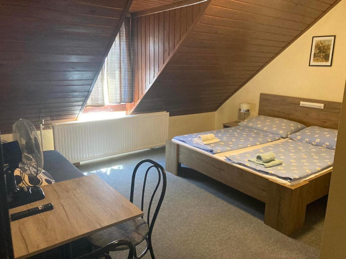 Hotel Farkas Vendeghaz Šoproň Exteriér fotografie