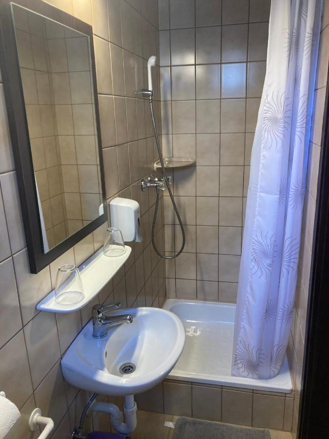 Hotel Farkas Vendeghaz Šoproň Exteriér fotografie